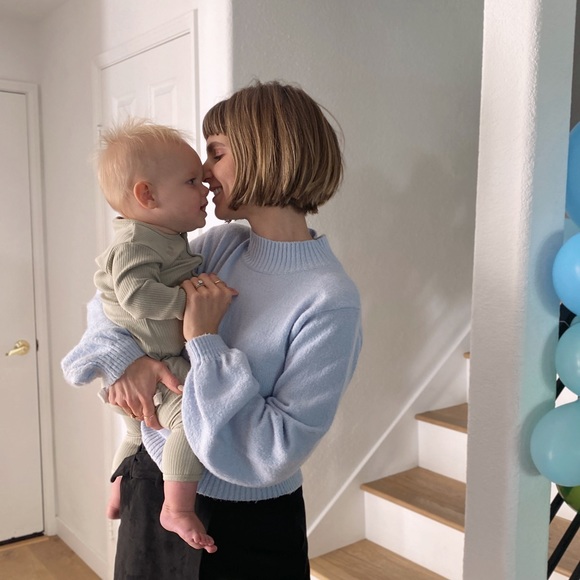 Target sweater, size small - Picture 3 of 3